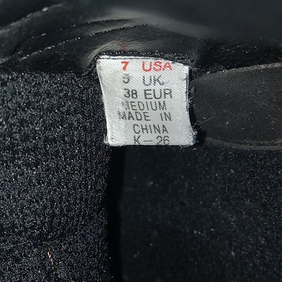 K-Swiss Lowtop Boots - Picture 5 of 6